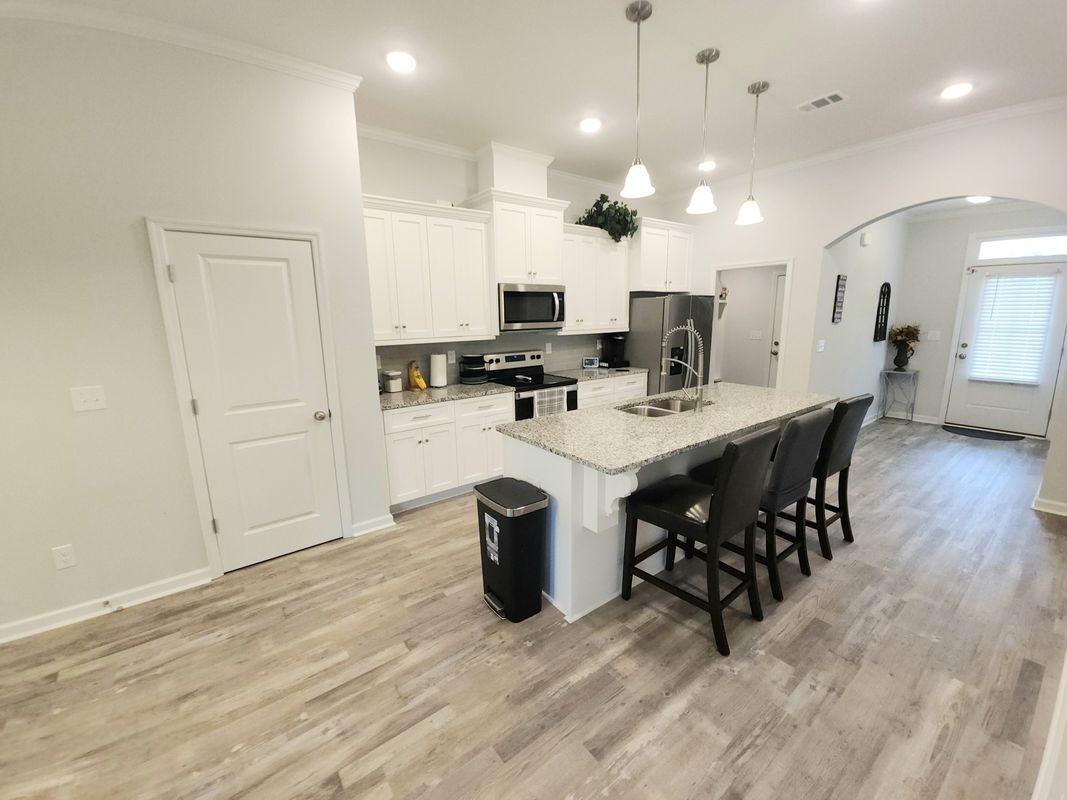 165 Dublin Loop - Photo 2 of 4