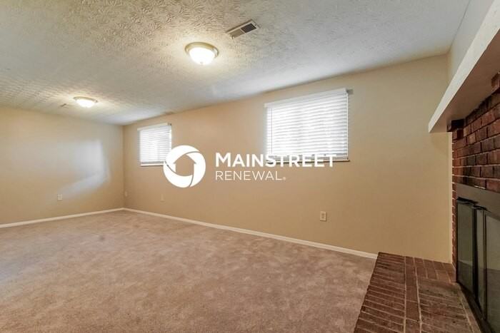 6560 Benjamin Dr - Photo 7 of 18