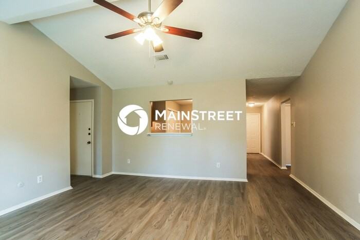 7647 Western Oak Ln - Photo 5 of 16