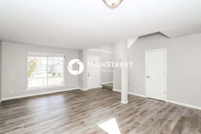 20112 12th Ave E - Photo 4 of 17