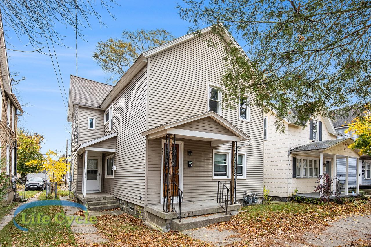 940 Mcreynolds Ave Nw #2 - Photo 2 of 17