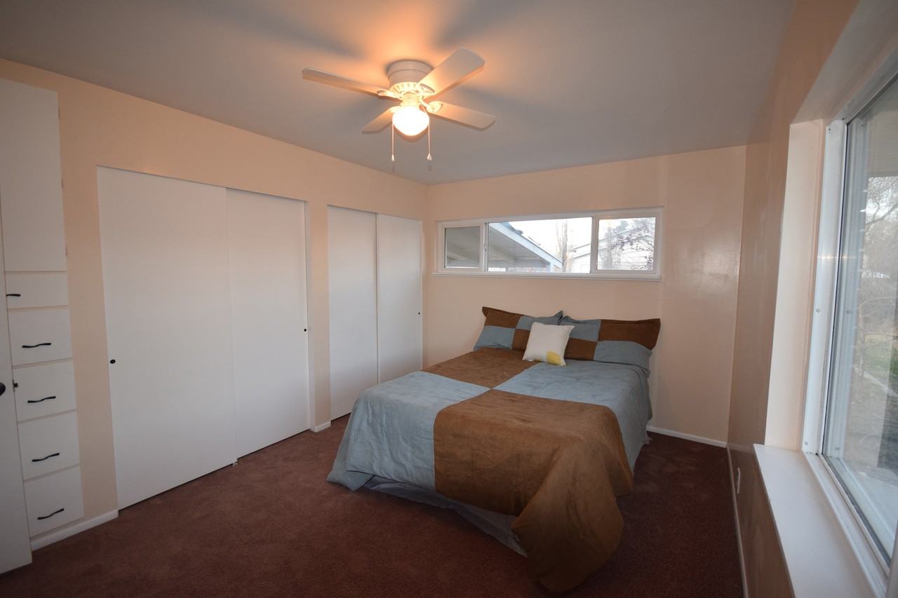 14551 S Redwood Rd #1 - Photo 4 of 25