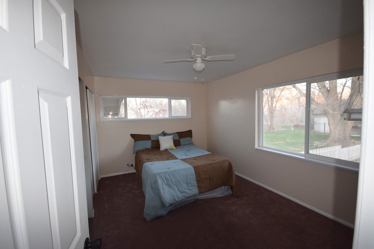 14551 S Redwood Rd #1 - Photo 5 of 25