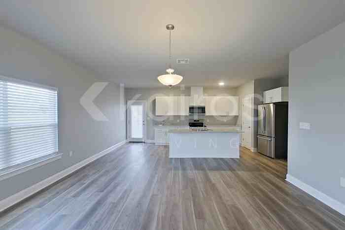 18722 Citation Way - Photo 4 of 22