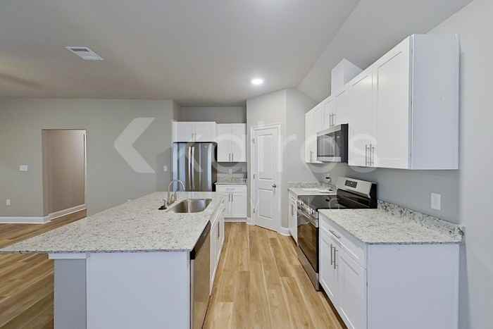 18824 Citation Way - Photo 7 of 22