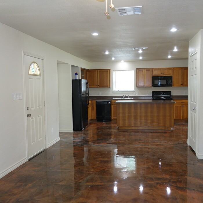 277 E Keanahalululu Ln - Photo 4 of 13