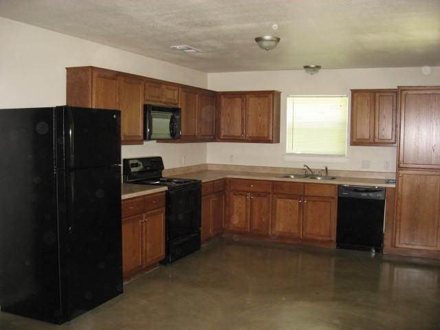 701 Se 4th St - Photo 2 of 7