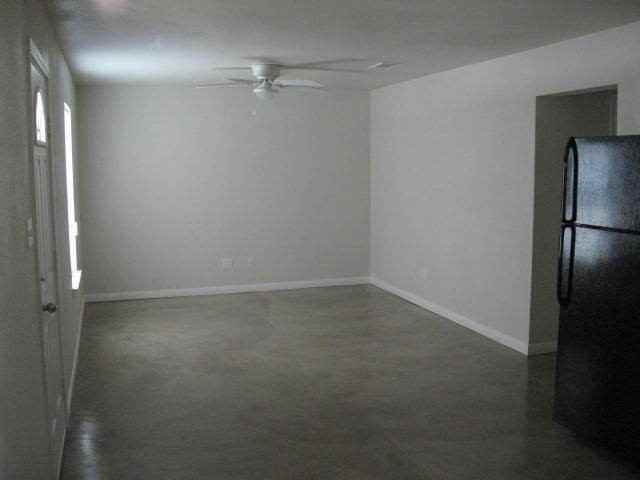 701 Se 4th St - Photo 3 of 7