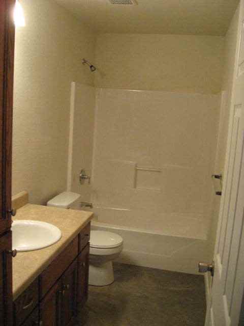 701 Se 4th St - Photo 5 of 7