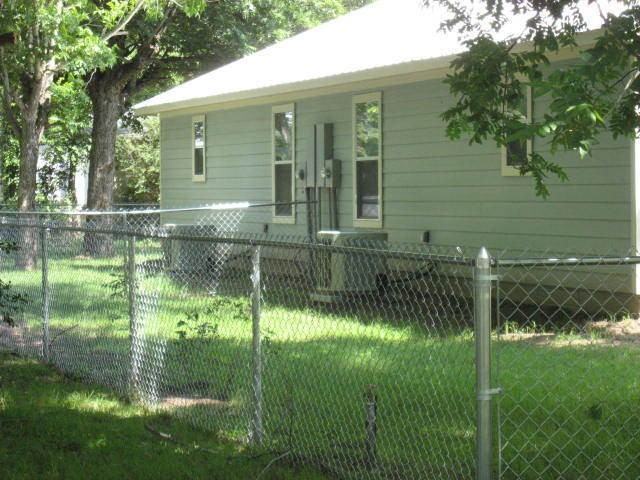 701 Se 4th St - Photo 7 of 7