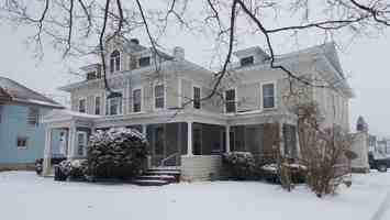 featured image of 1144 State St #UPPER