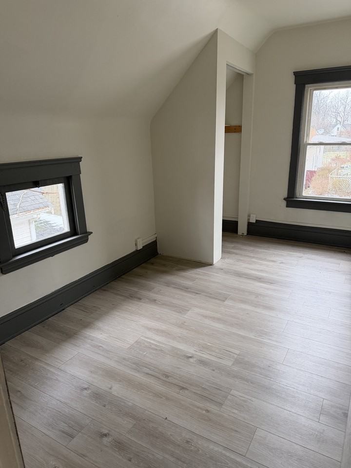 7610 Rosewood Ave #NA - Photo 6 of 9