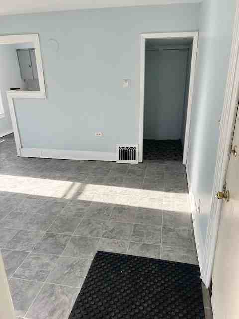 706 S Monroe St #1 - Photo 5 of 12