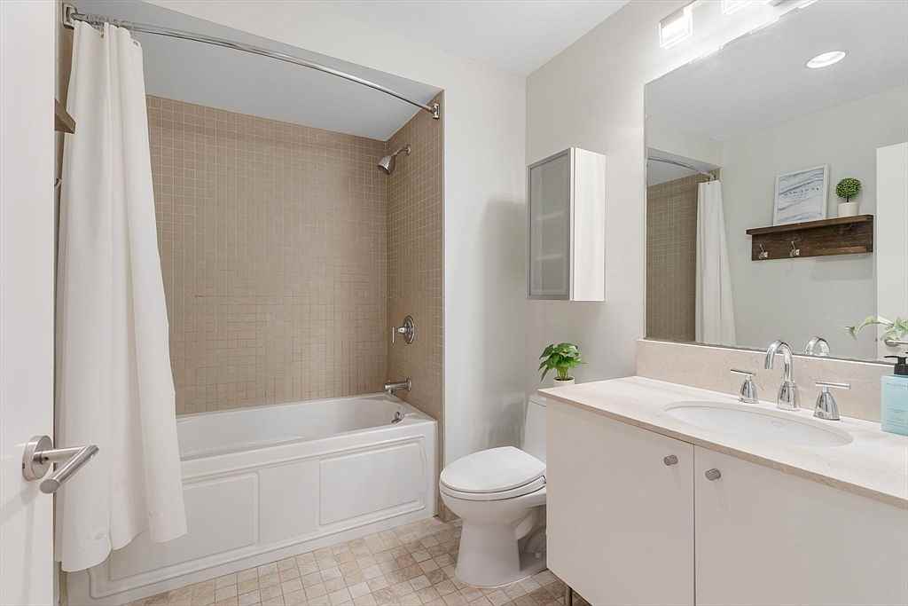 16 Miner St #506 - Photo 4 of 9