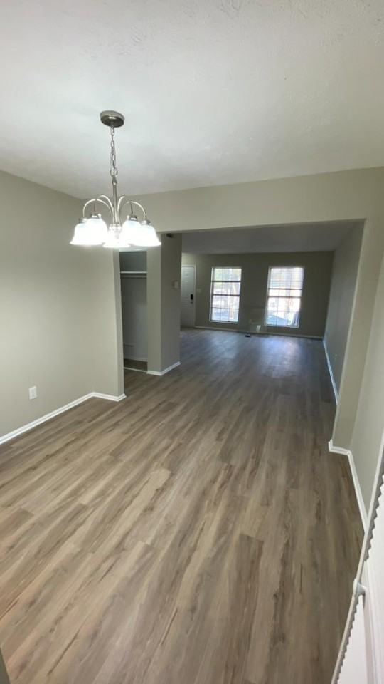 220 Chalfont Ln - Photo 3 of 11