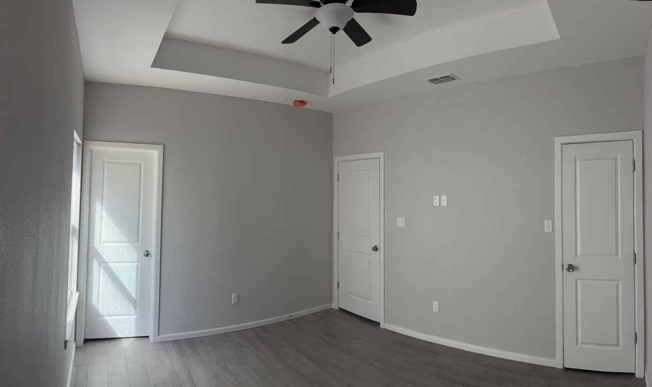 340 Eva St - Photo 4 of 50