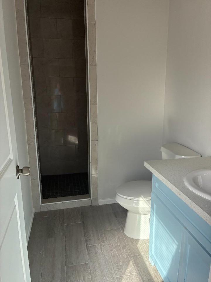 340 Eva St - Photo 5 of 50