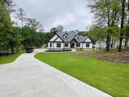 featured image of 1031 Pinehurst Dr #NA