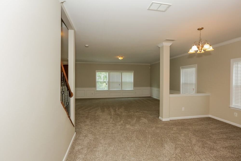 4315 Houldsworth Dr - Photo 4 of 19