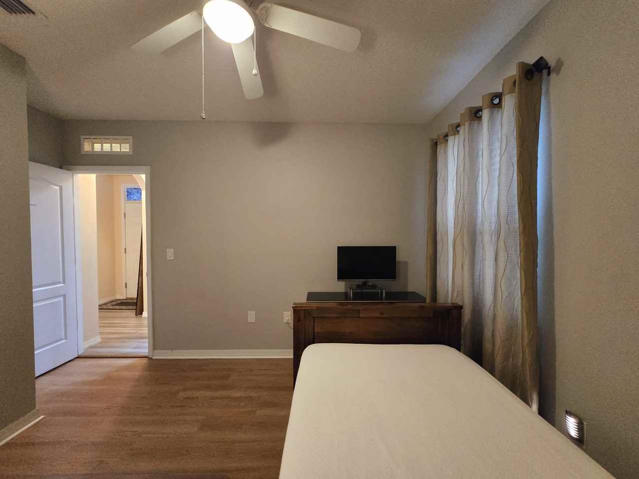 384 Aberdeen Dr #NA - Photo 6 of 11