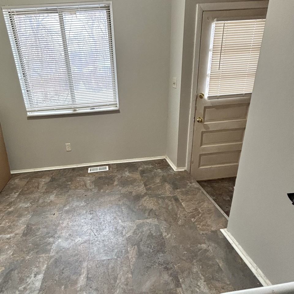 920 Vincent Court - Photo 6 of 8