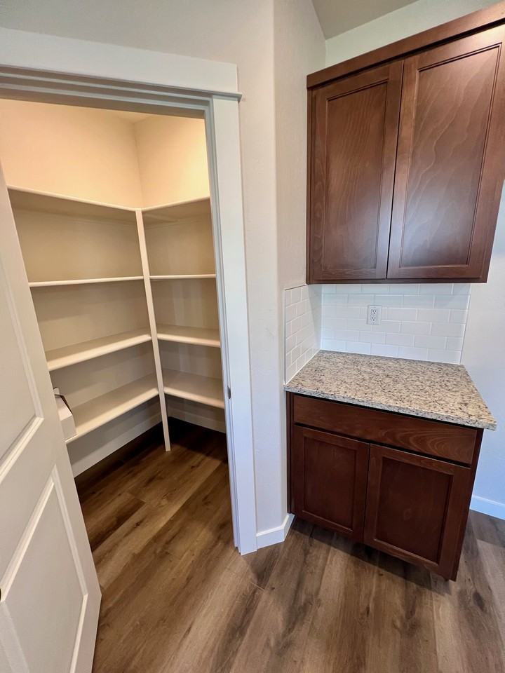 3667 Ford Dr #1 - Photo 5 of 39