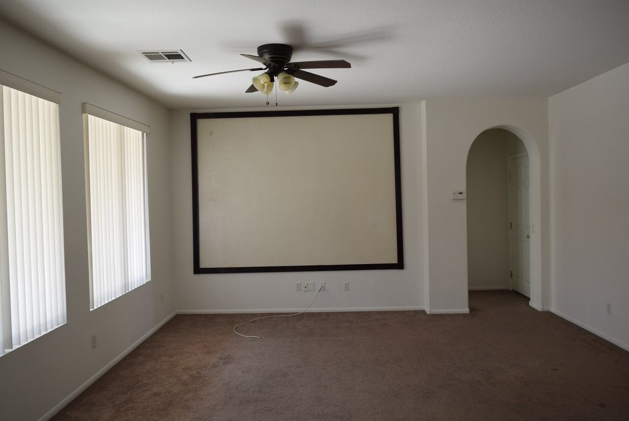 993 Kern River Ave #B - Photo 2 of 9