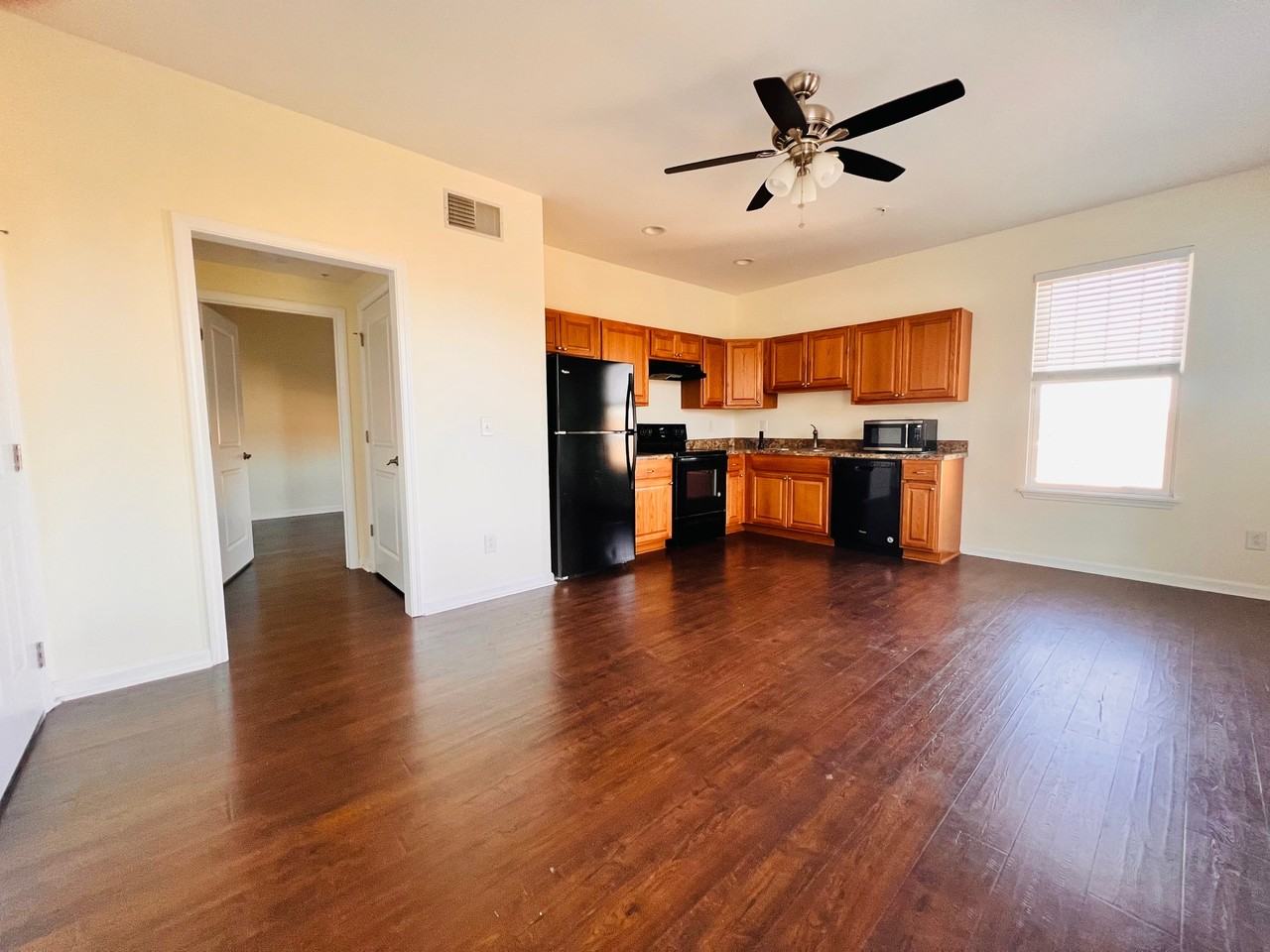 1624 16th Ave S #202 - Photo 3 of 13