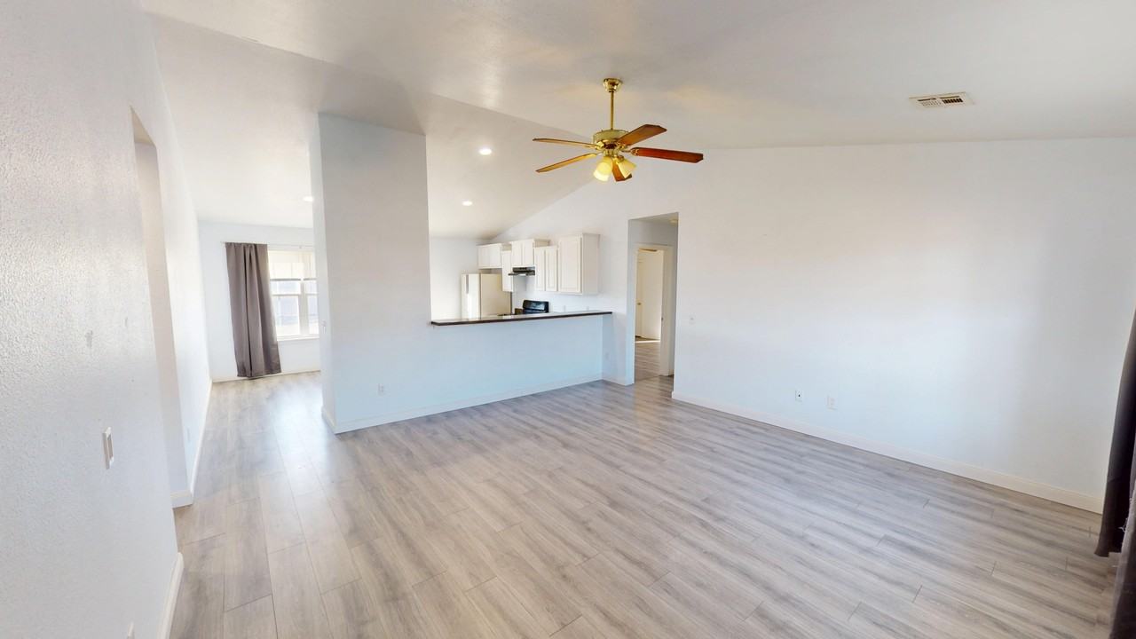 1101 W 24th St N #1 - Photo 2 of 9