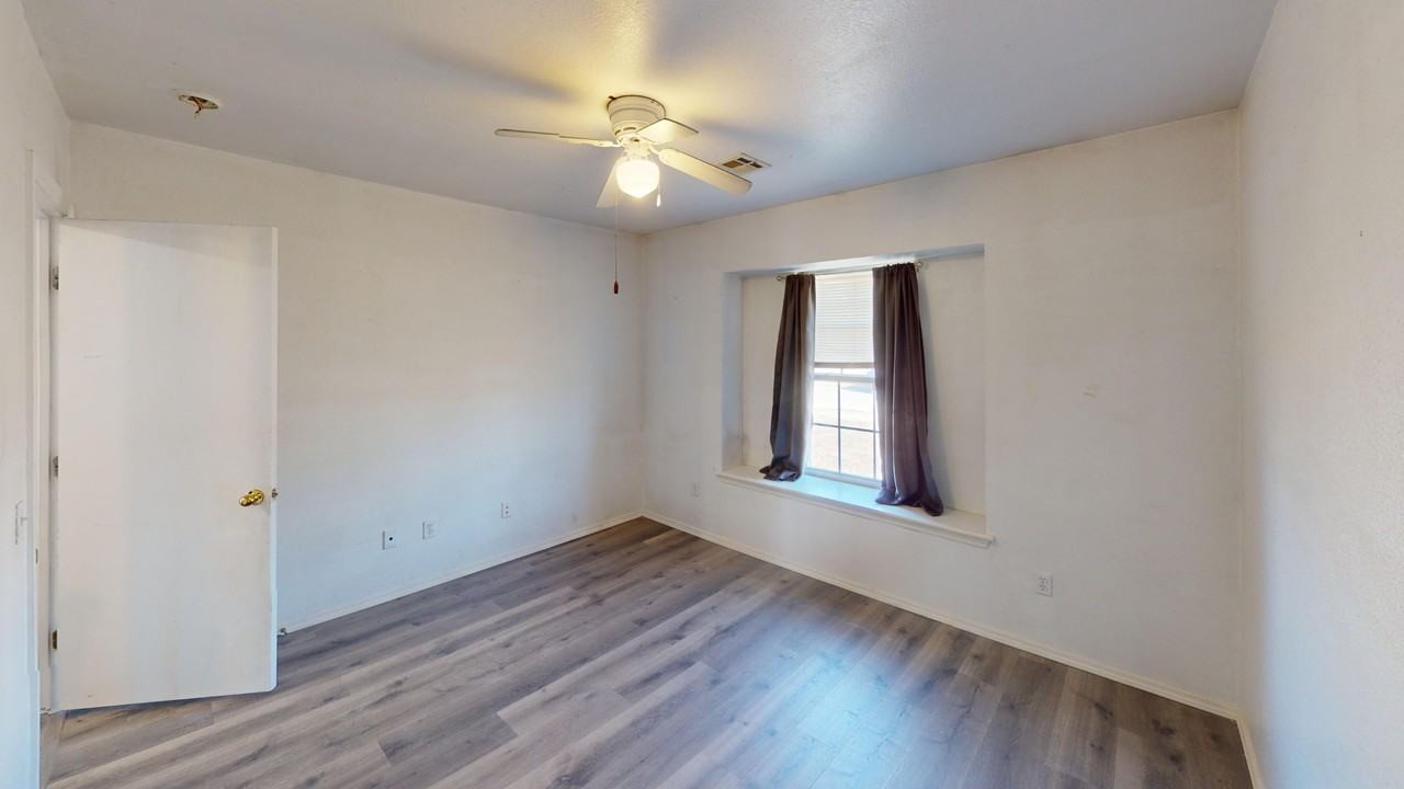 1101 W 24th St N #1 - Photo 6 of 9