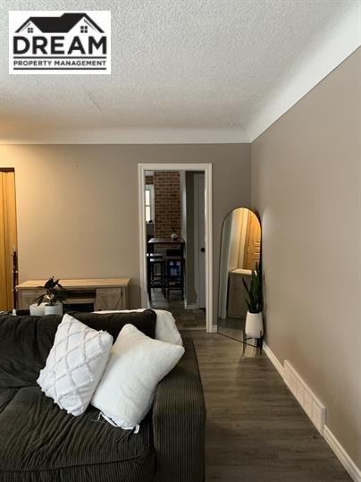 297 Elsfield Cres #1 - Photo 6 of 12