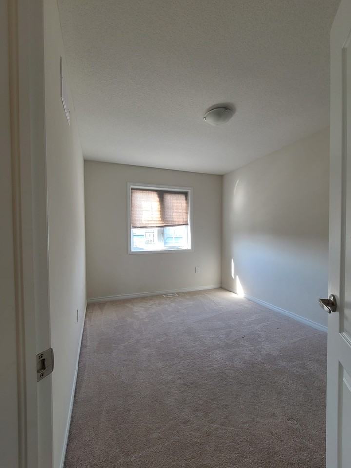 51 Cooke Avenue - Photo 5 of 8