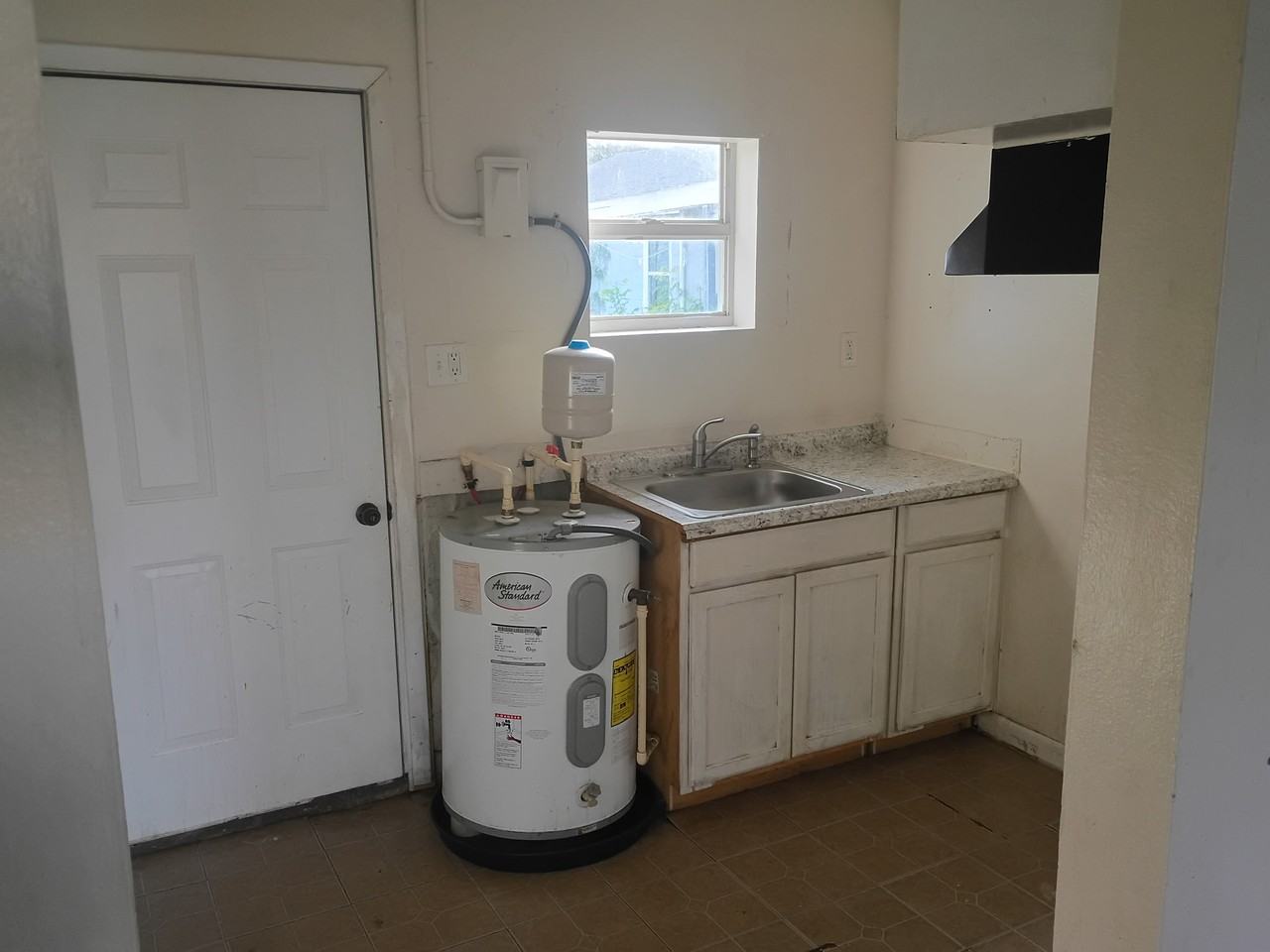113 Washington Ave - Photo 4 of 9