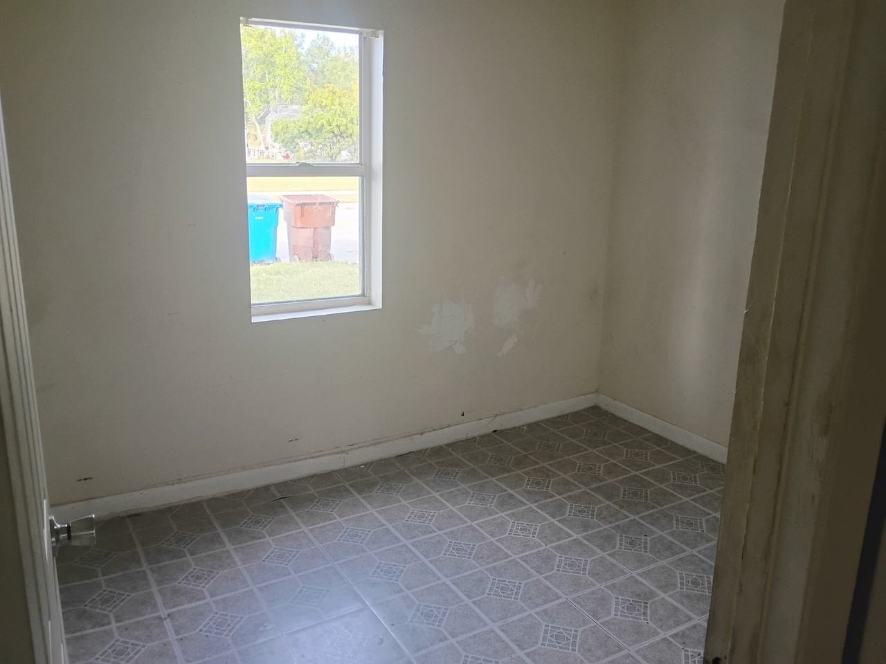 113 Washington Ave - Photo 7 of 9
