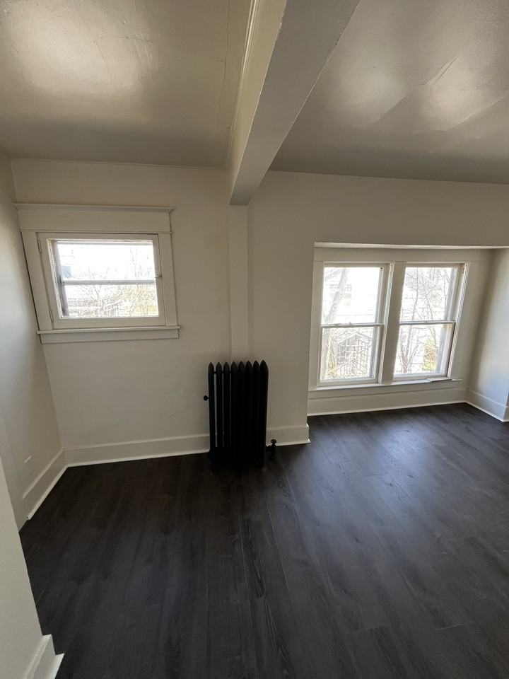 408 West Ionia StreetAPT 3 #3 - Photo 2 of 6