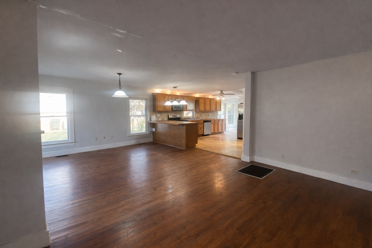 832 S Bois D Arc Ave #1 - Photo 6 of 50