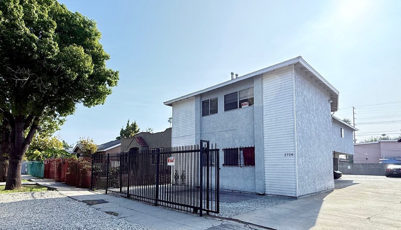 2728 Exposition Place - Photo 2 of 46