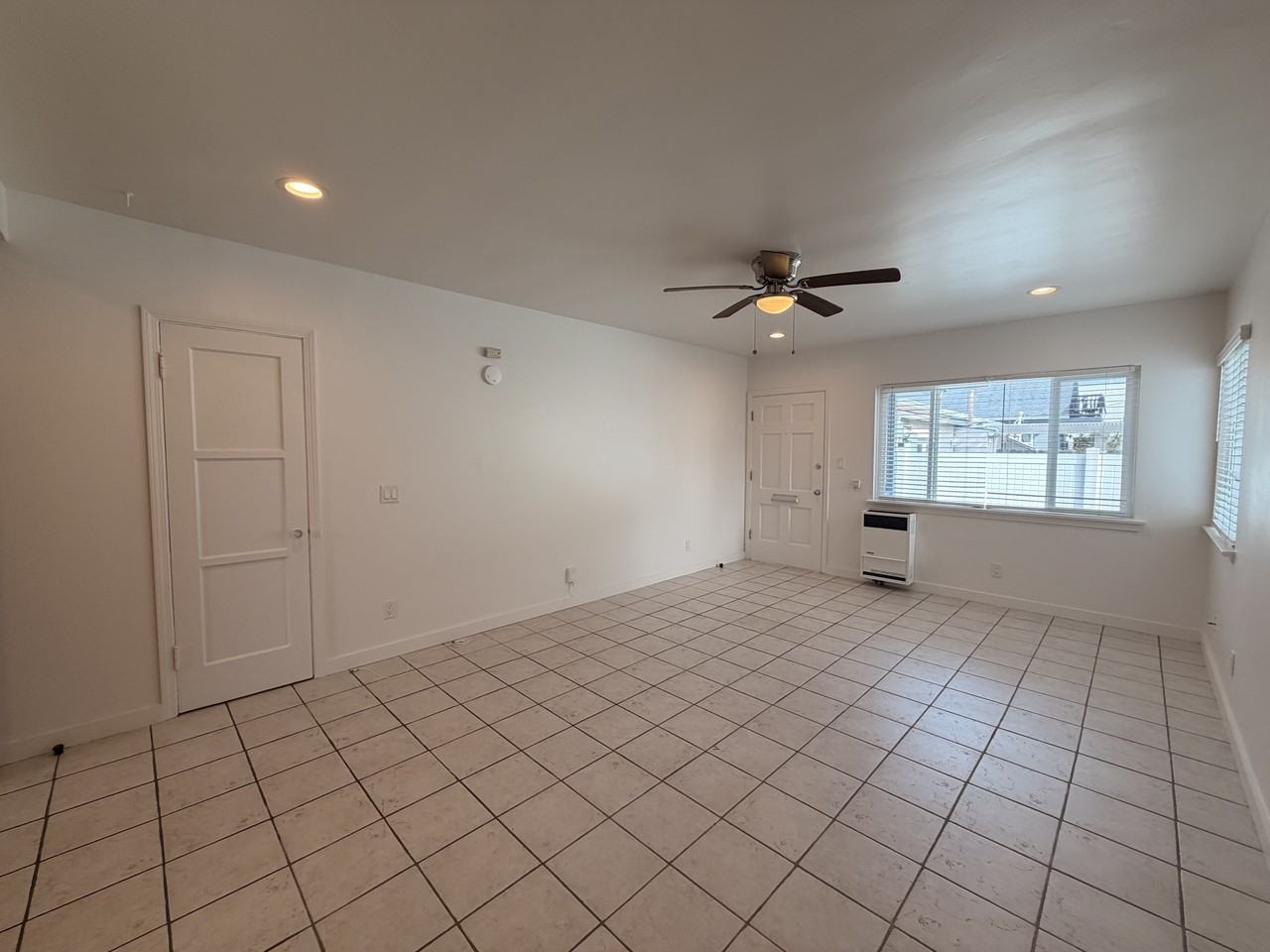 947 Thomas Ave #947 - Photo 6 of 28