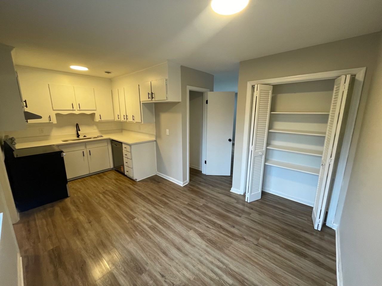 250 Luden Dr #250B - Photo 7 of 14