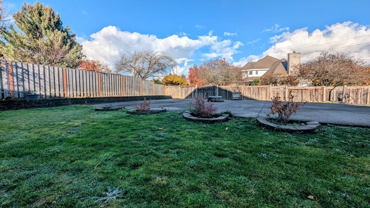 450 Nw Pacific Grove Dr #1 - Photo 6 of 13