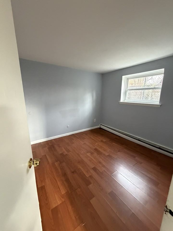 8027 Walker St - Photo 3 of 5