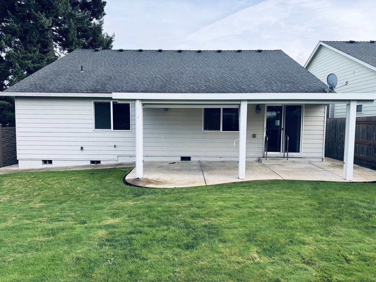 211 Iowa St #1 - Photo 2 of 10