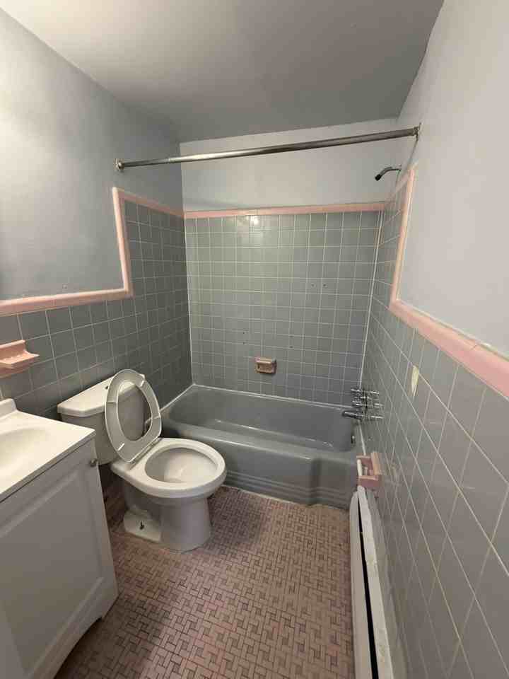 5231 Oxford Ave - Photo 2 of 9