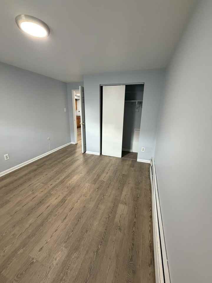 5231 Oxford Ave - Photo 7 of 9