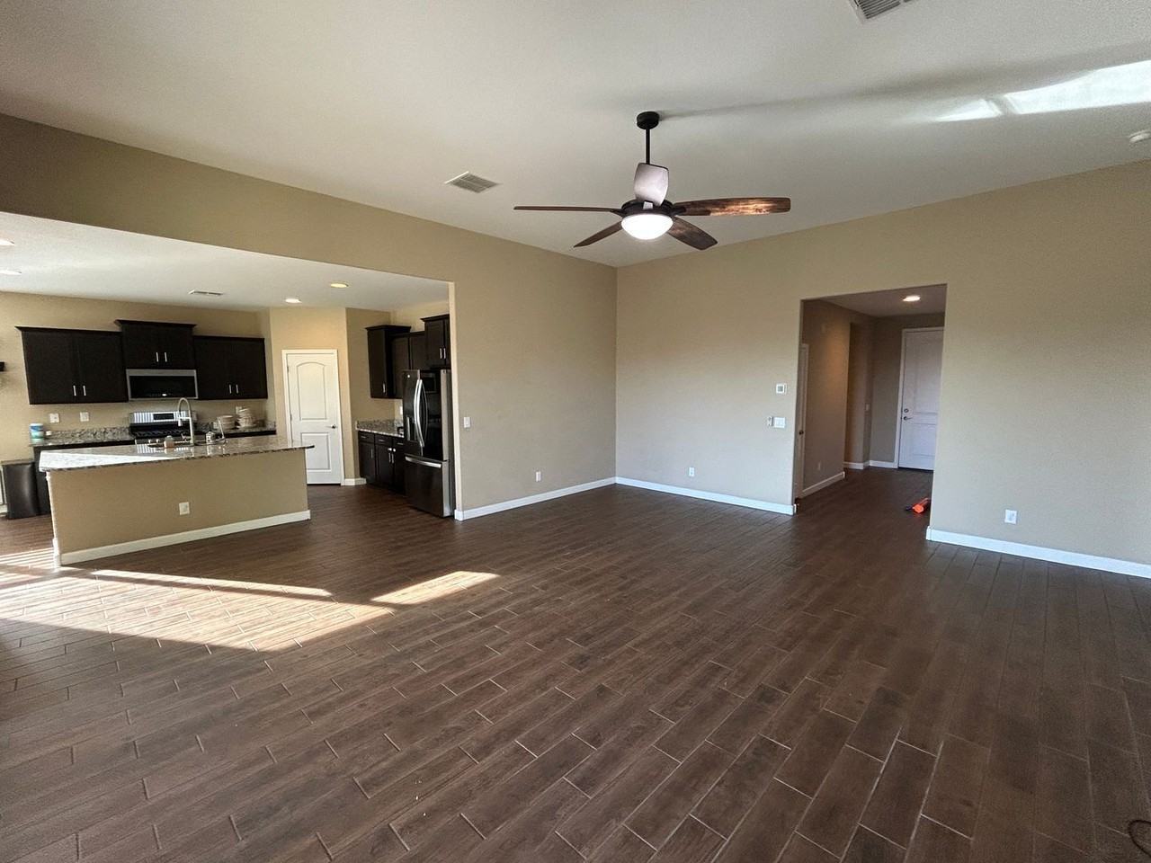 26105 N 137th Ln - Photo 7 of 24