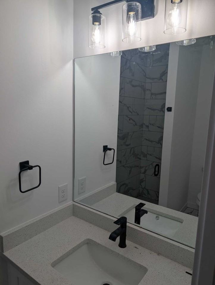 9251 Agate St - Photo 3 of 19