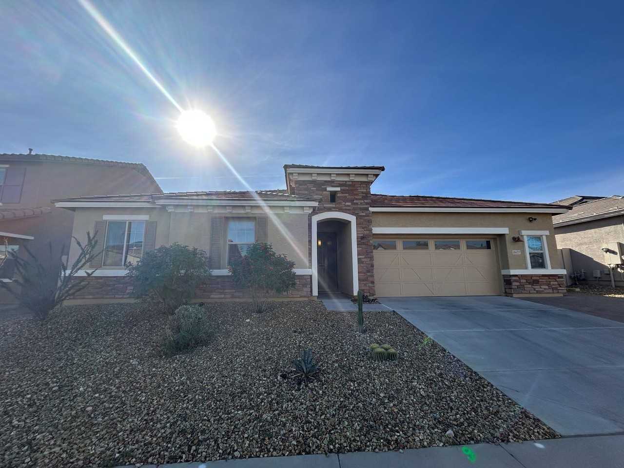 18627 W North Ln - Photo 2 of 28