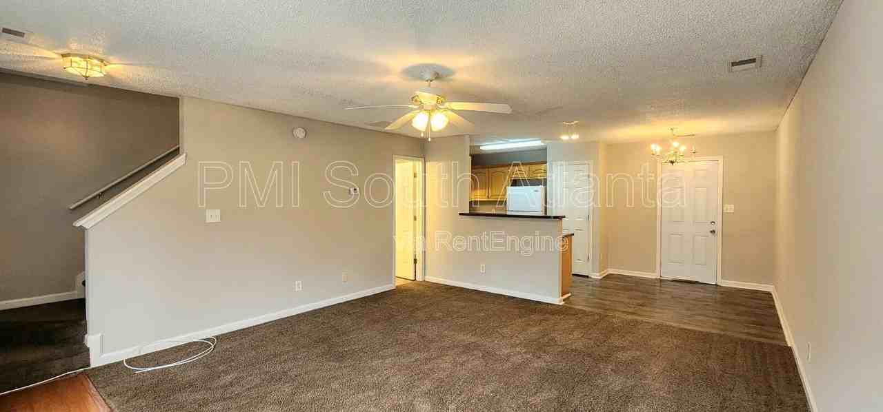 1873 Carrington Dr - Photo 3 of 23