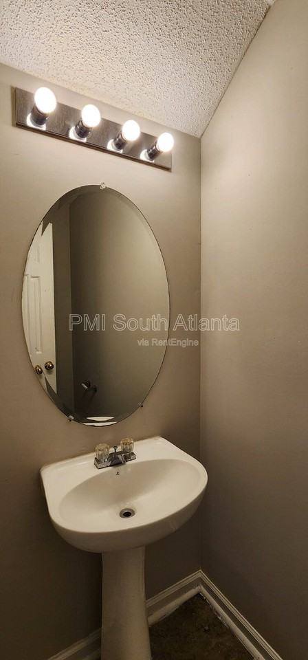 1873 Carrington Dr - Photo 6 of 23