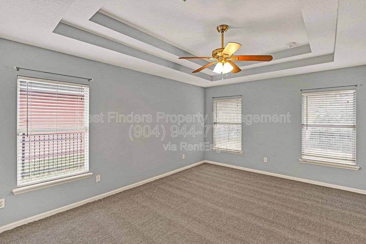 3852 Marsh Bluff Dr - Photo 4 of 25